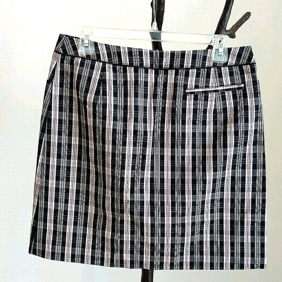 🏌️♀️Green Lamb (Ireland) skort - NWT - Picture 2 of 9